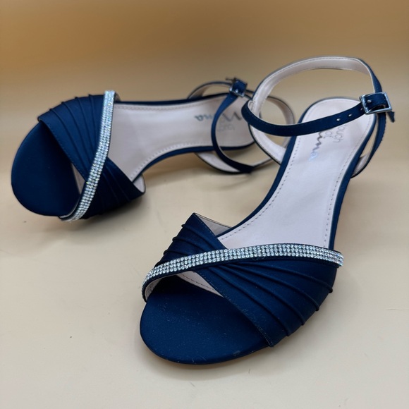 N by Nina Nadiga1 Navy Blue Women's Heels Rhinestone detail, Size 8, EUC - Picture 1 of 10